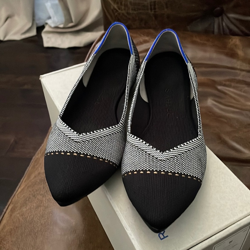 Rothy’s Pointed toe in Grey Mist Captoe (excellent used condition)